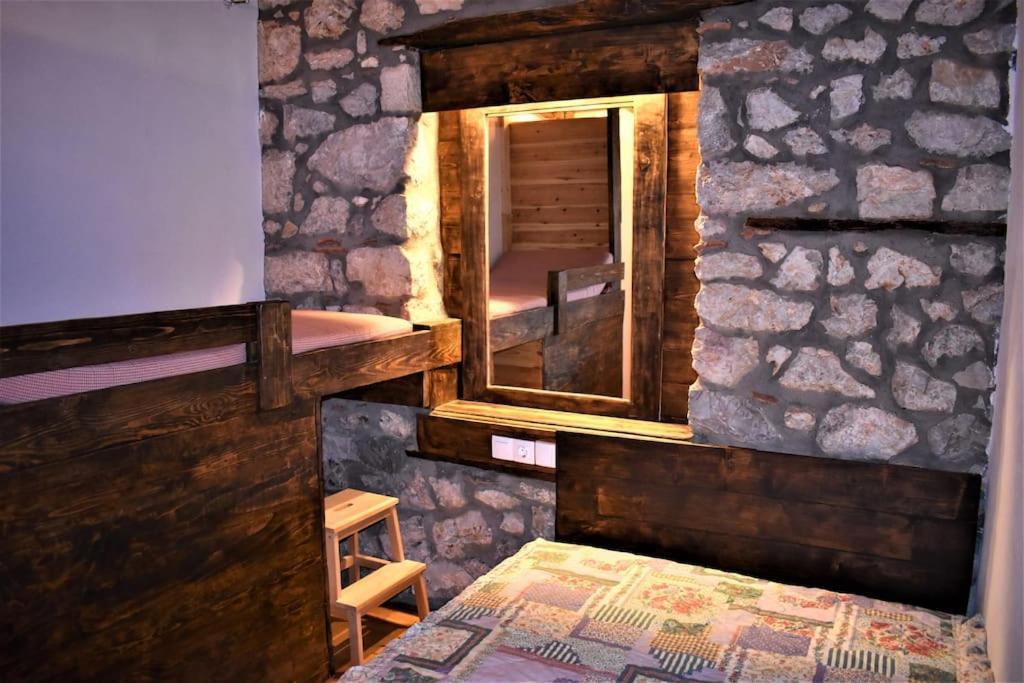 הוילה Lílaia Μικρή Πέτρινη Μεζονέτα 2 מראה חיצוני תמונה